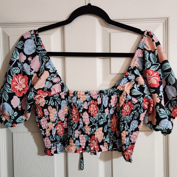 B.O.G. Collective Crop Top - Picture 3 of 4